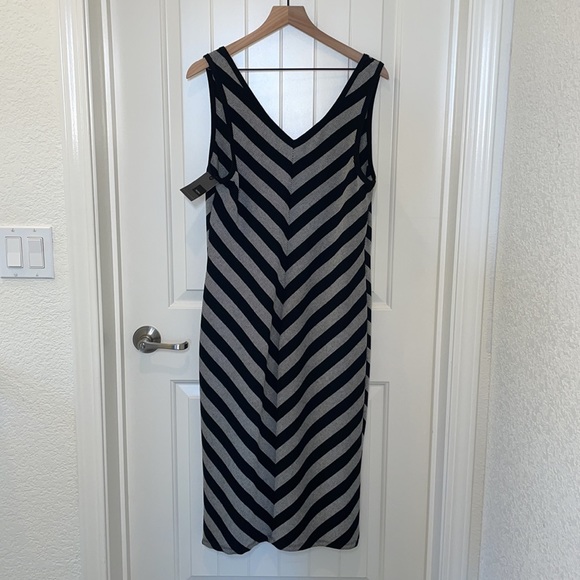 Black and Grey Chevron Striped Midi Dress size XXL - Picture 6 of 7